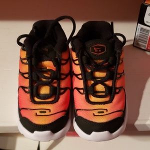 red air max plus toddler